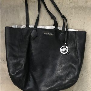 Michael Kors tote